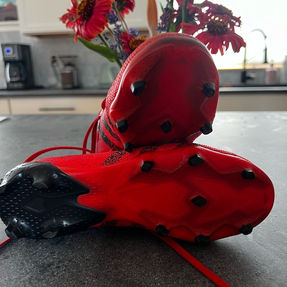 Adidas predator multi-surface soccer cleats size 38. - Picture 5 of 6